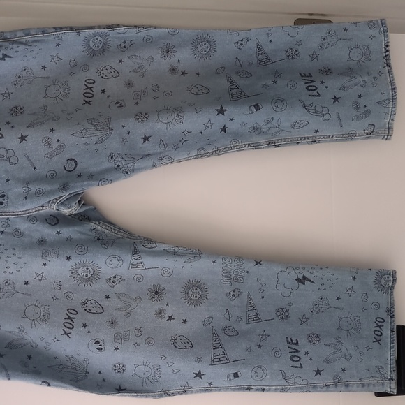 Hollister Ultra High Rise Love Message Dad Jeans 26W Graphic skull, birds, cats - Picture 6 of 10